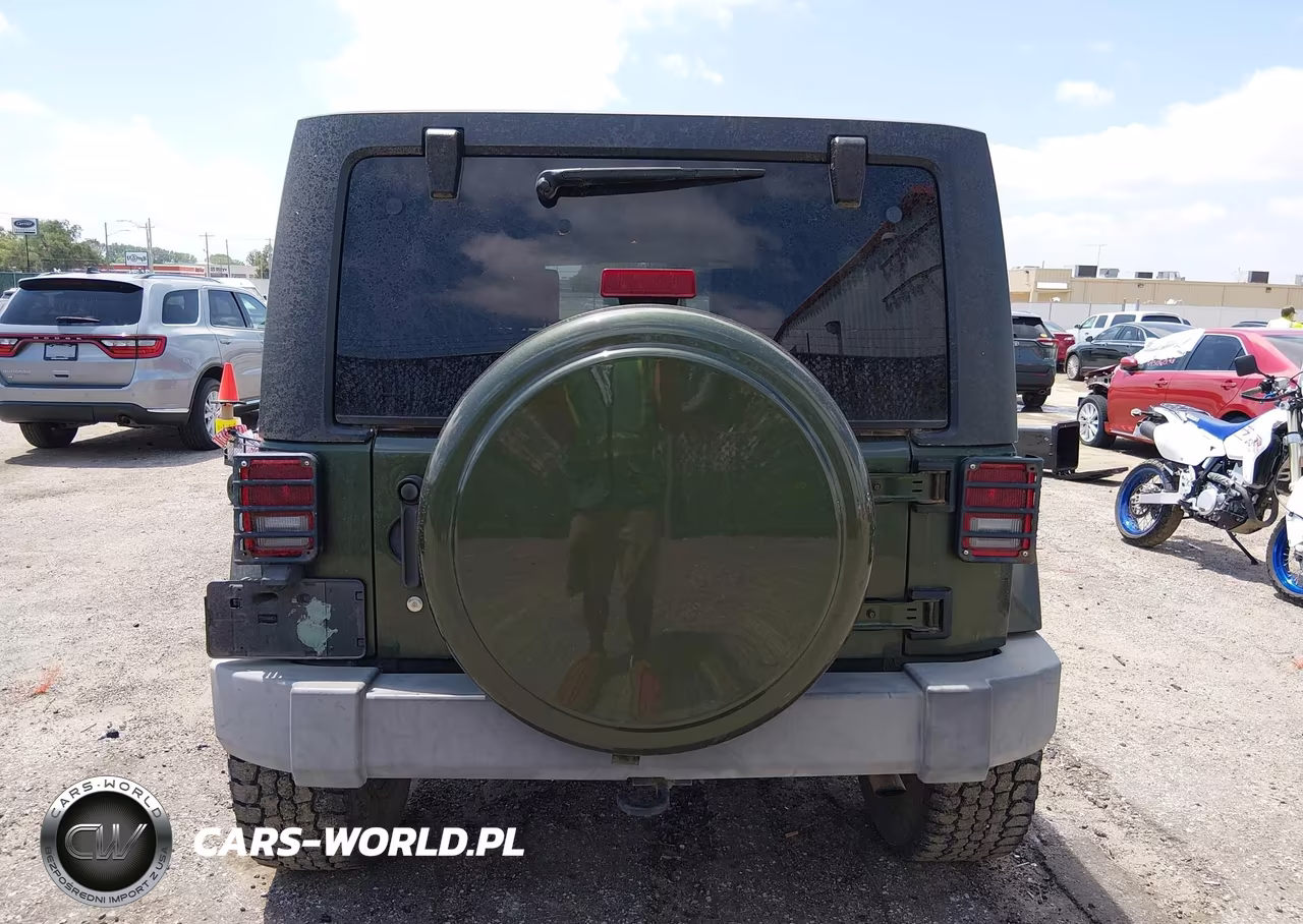 2007 Jeep Wrangler Unlimited Sahara VIN:1J4GB59167L143183 - 16