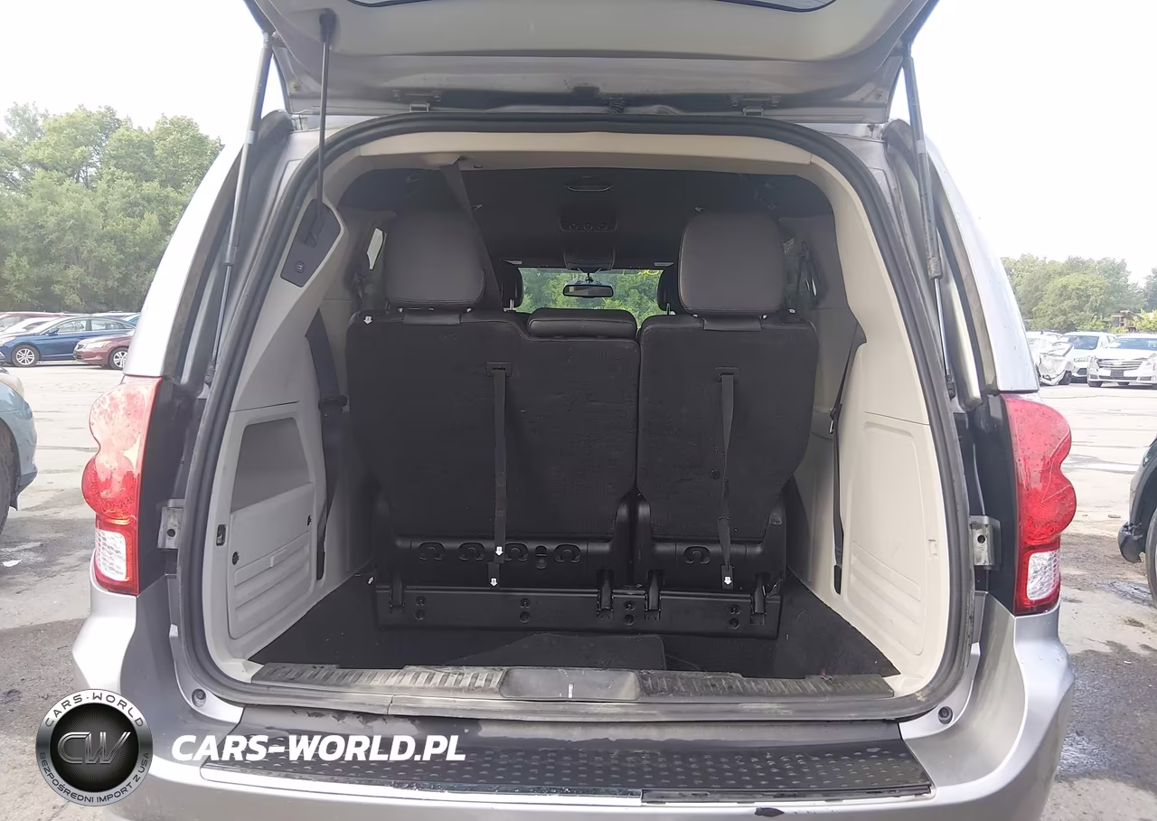 2018 Dodge Grand Caravan Sxt VIN:2C4RDGCG7JR223902 - 19