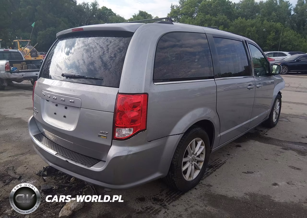 2018 Dodge Grand Caravan Sxt VIN:2C4RDGCG7JR223902 - 4