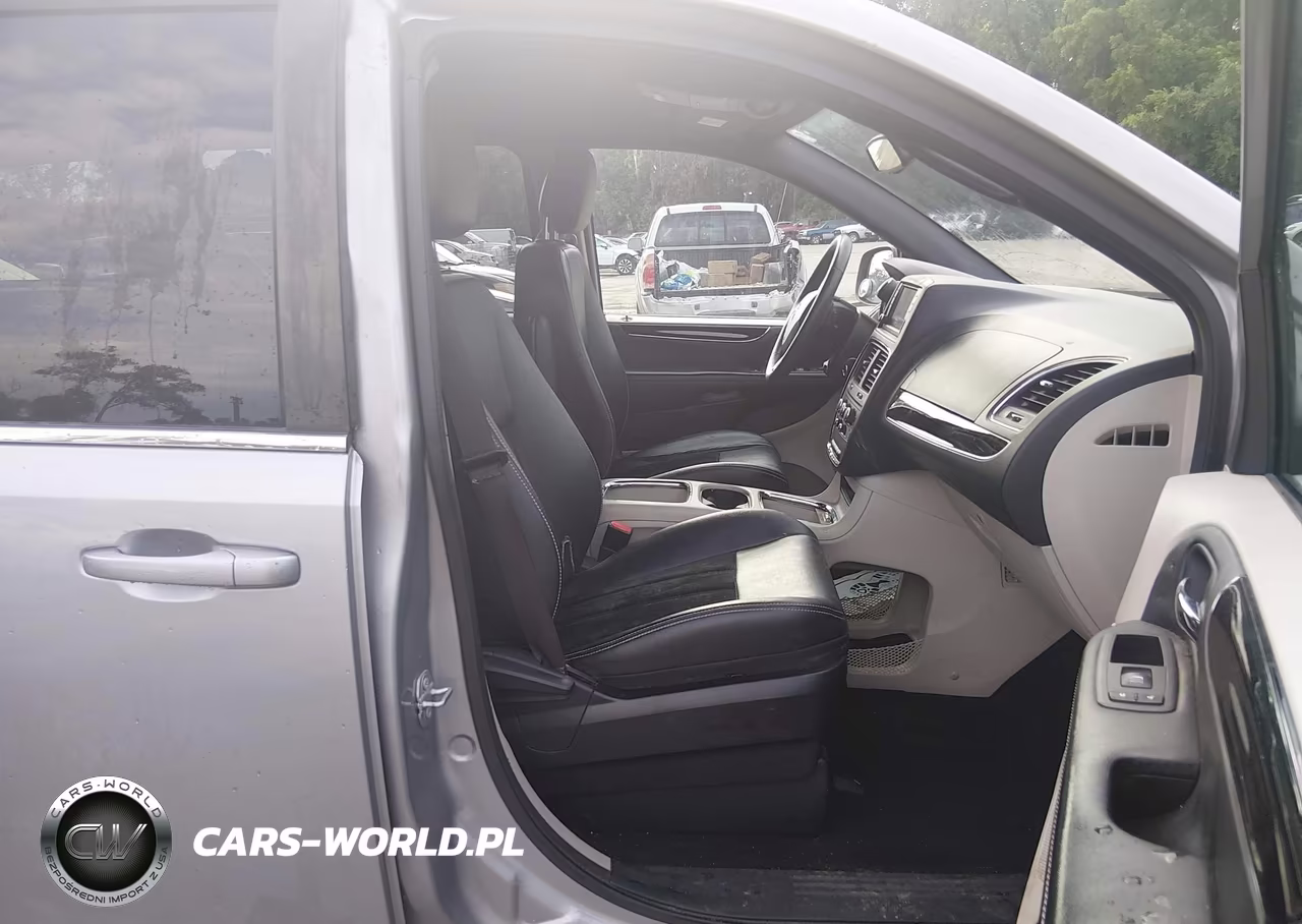 2018 Dodge Grand Caravan Sxt VIN:2C4RDGCG7JR223902 - 5