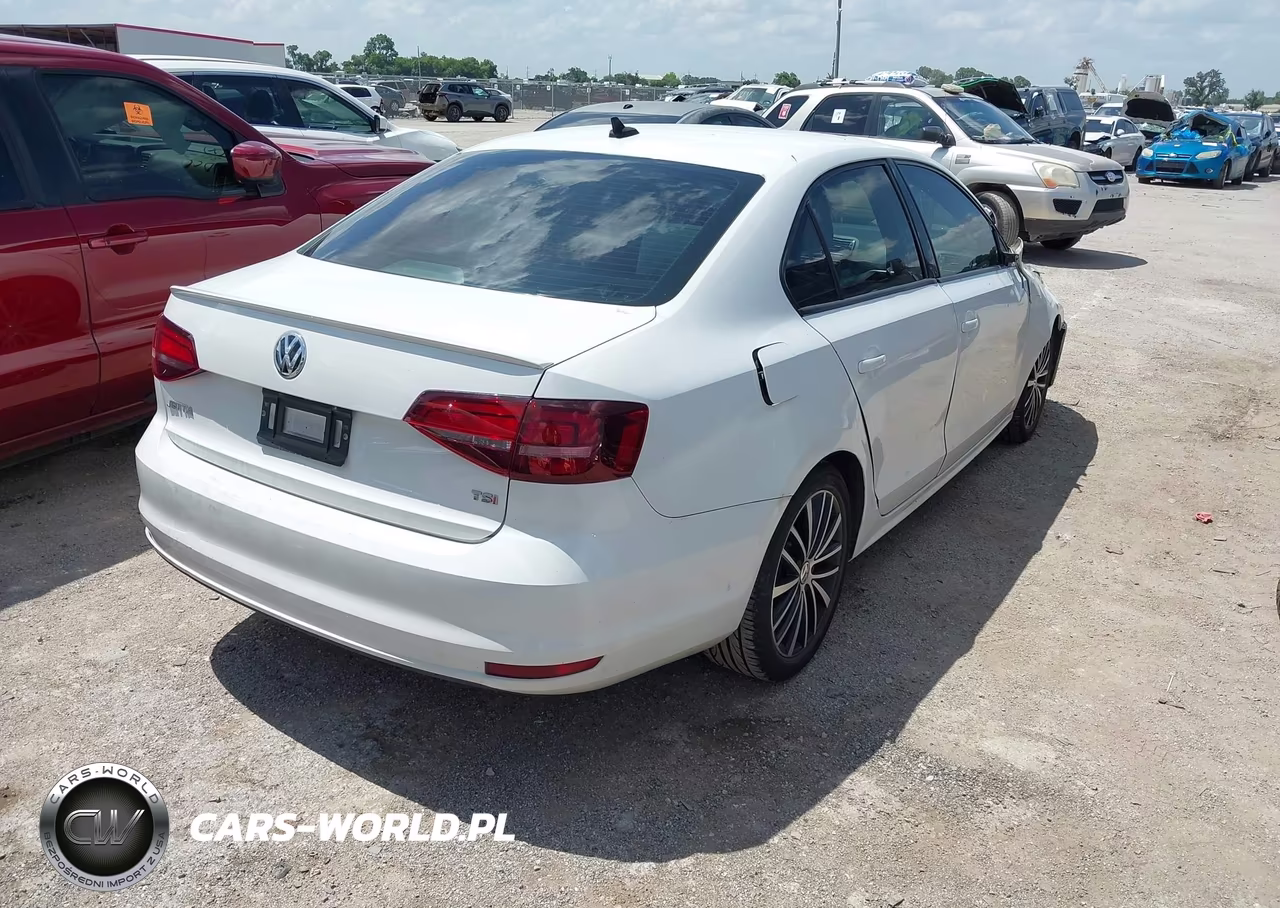 2016 Volkswagen Jetta 1.8T Sport VIN:3VWD17AJ2GM341645 - 4
