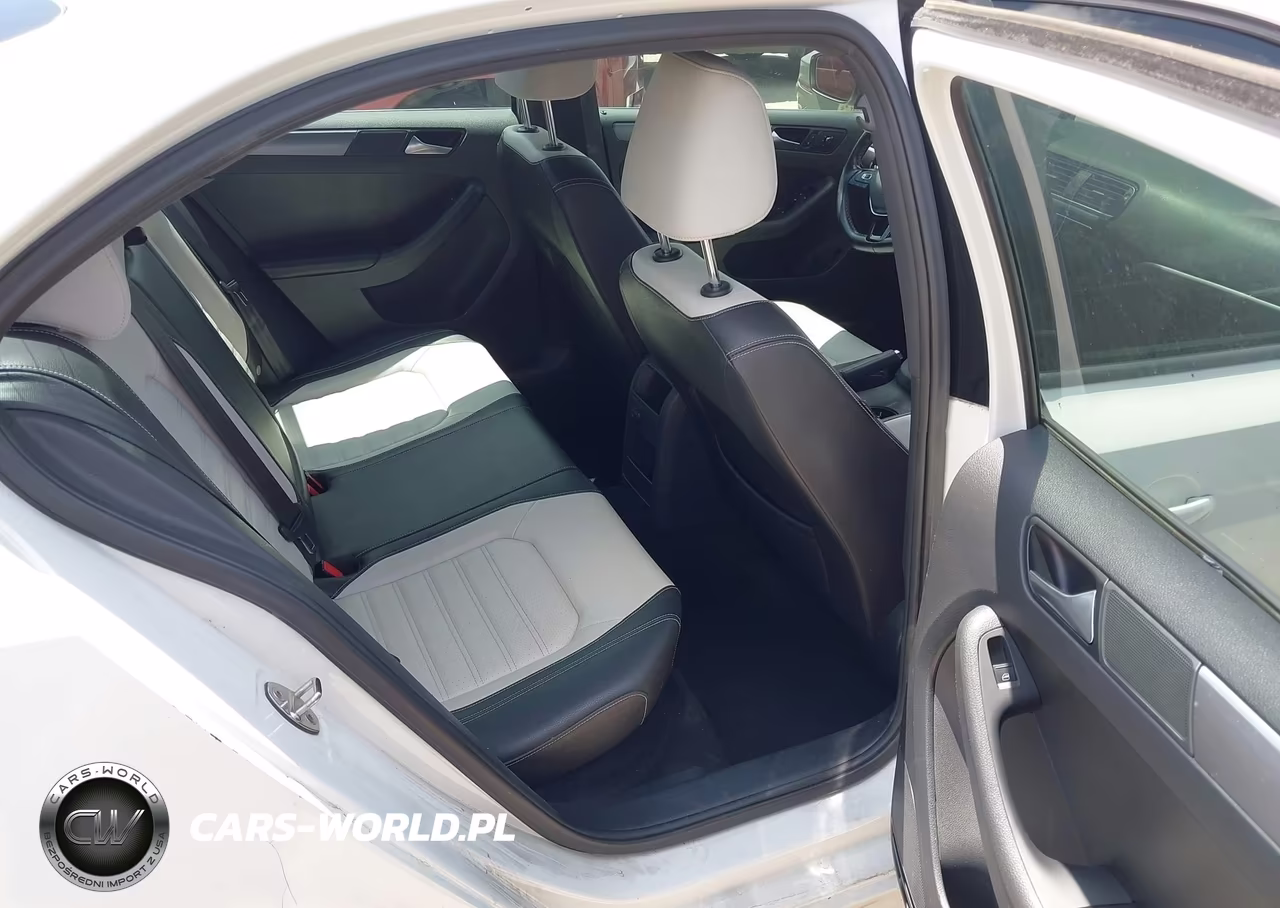 2016 Volkswagen Jetta 1.8T Sport VIN:3VWD17AJ2GM341645 - 8