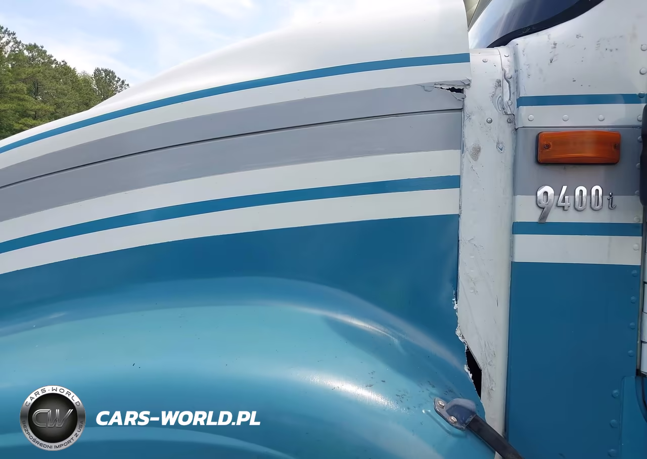2006 International 9400 VIN:2HSCNAPR76C238610 - 11