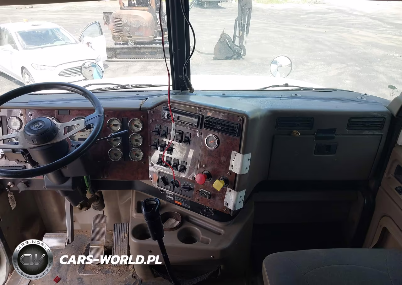 2006 International 9400 VIN:2HSCNAPR76C238610 - 19