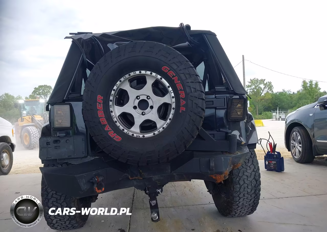 2008 Jeep Wrangler Unlimited Sahara VIN:1J8GA59188L587717 - 6