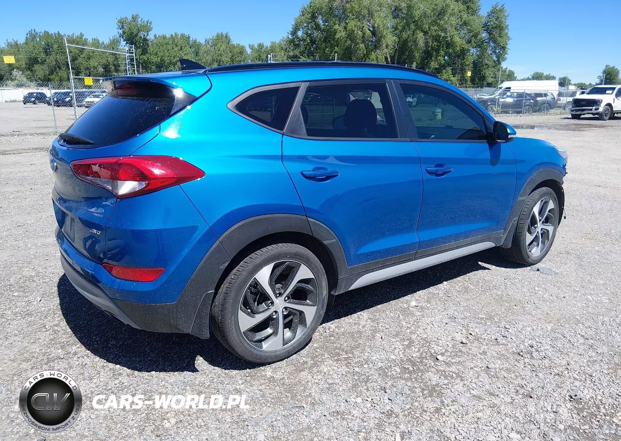 2018 Hyundai Tucson Value VIN:KM8J3CA28JU777979 - 4