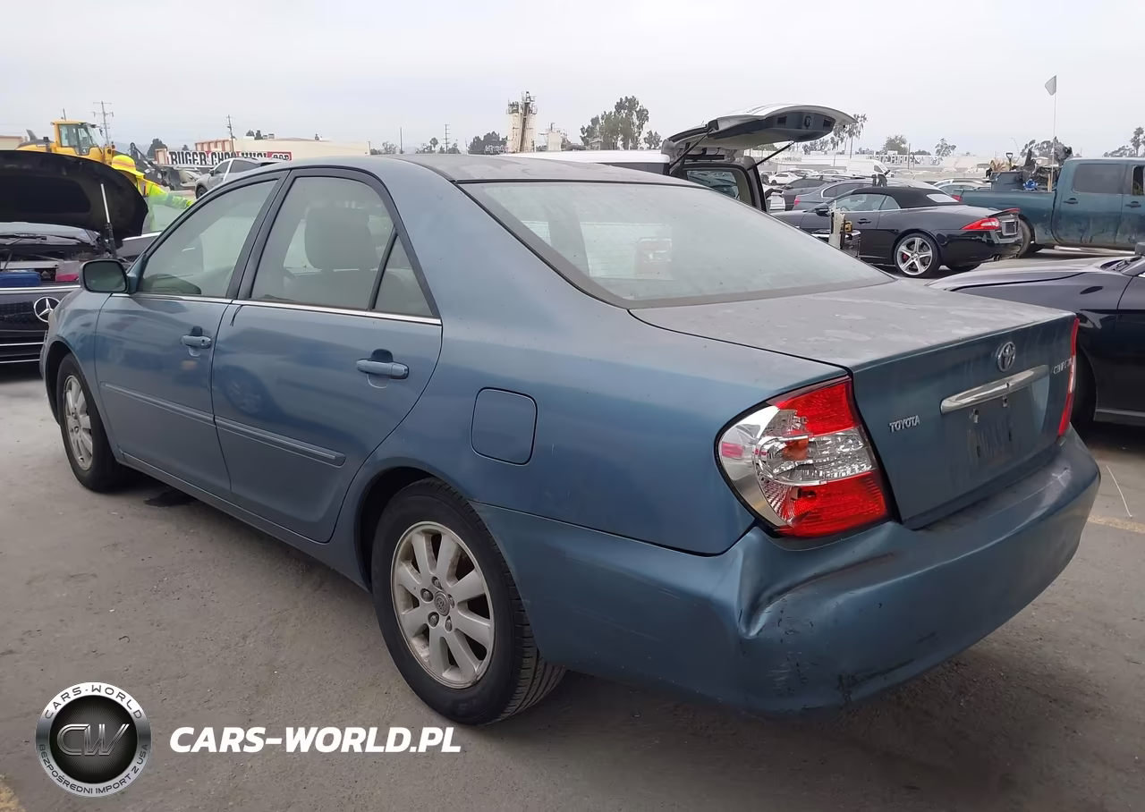 2003 Toyota Camry Xle VIN:4T1BE32K13U705389 - 3