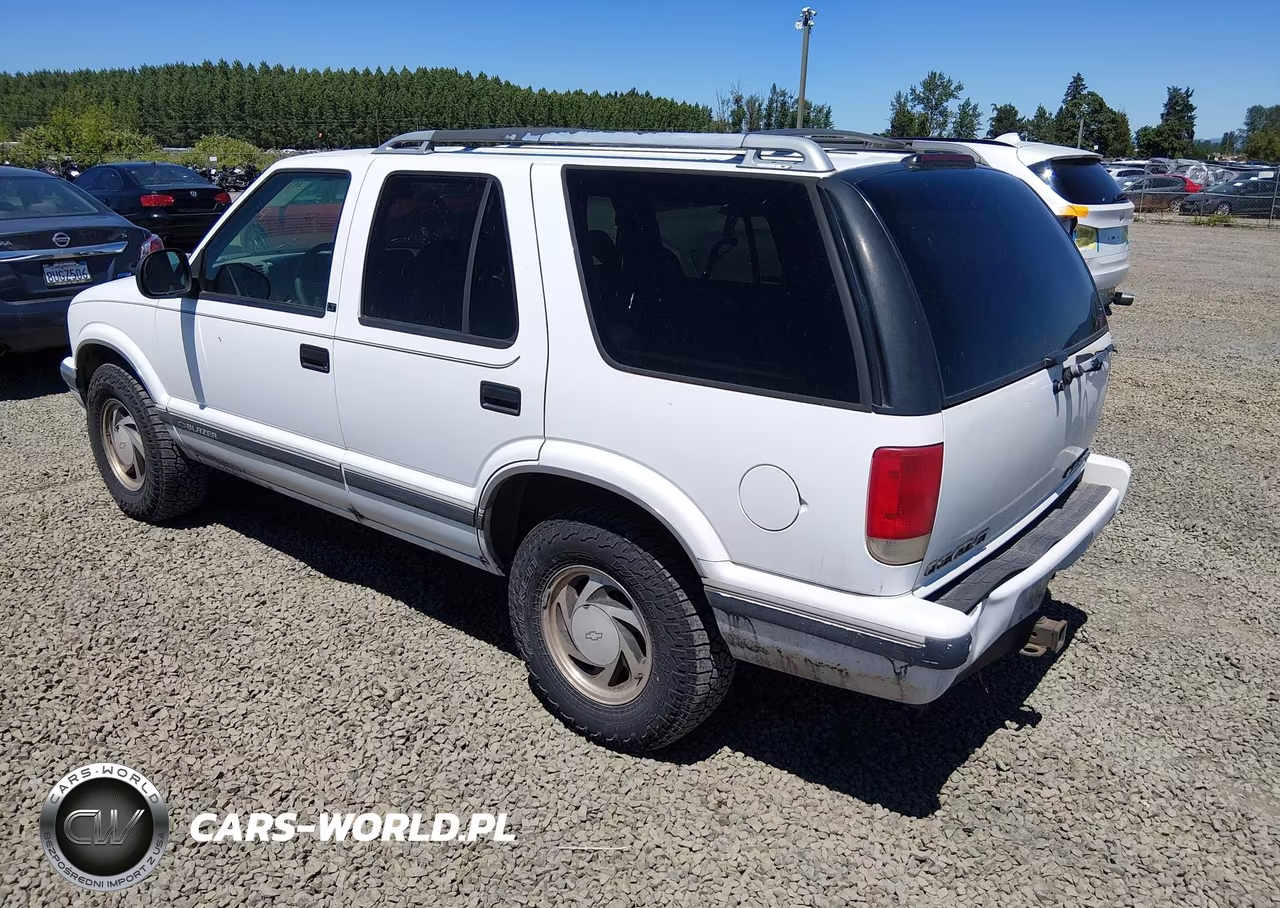 1995 Chevrolet Blazer VIN:1GNDT13W8S2158776 - 3