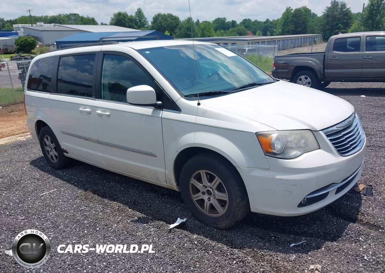 2012 Chrysler Town & Country Touring – zdjęcie 1 z 11