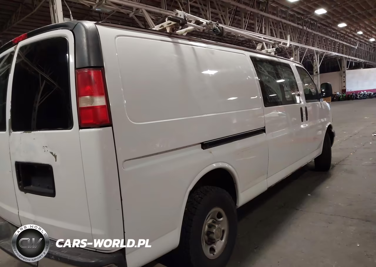 2008 Chevrolet Express Cargo Van Work Van VIN:1GCHG39K081166707 - 12