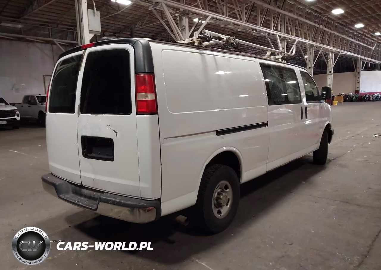 2008 Chevrolet Express Cargo Van Work Van VIN:1GCHG39K081166707 - 4