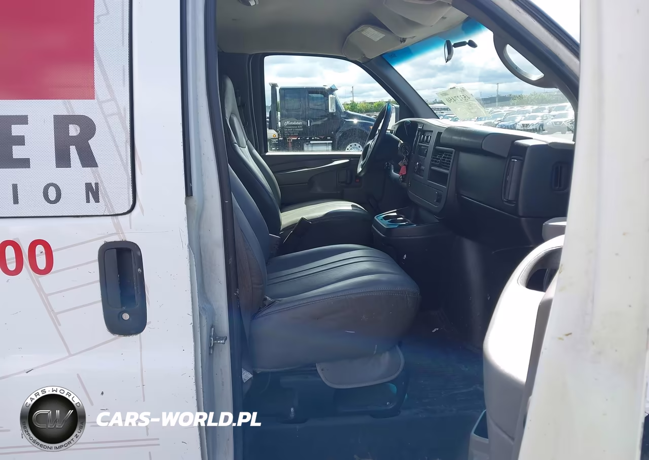 2008 Chevrolet Express Cargo Van Work Van VIN:1GCHG39K081166707 - 5