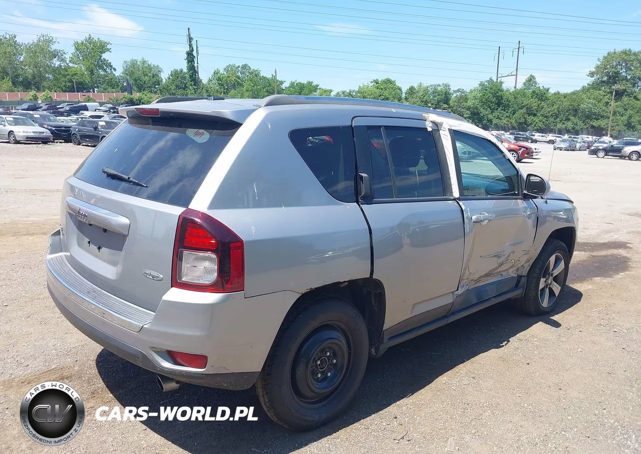 2017 Jeep Compass High Altitude 4X4 VIN:1C4NJDEB3HD169776 - 4