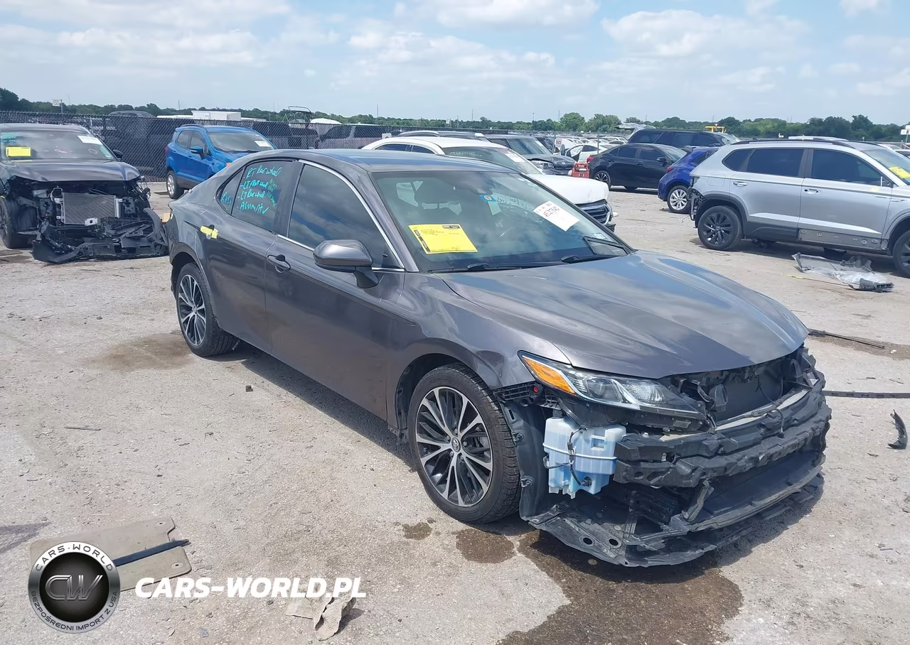 2020 Toyota Camry Se