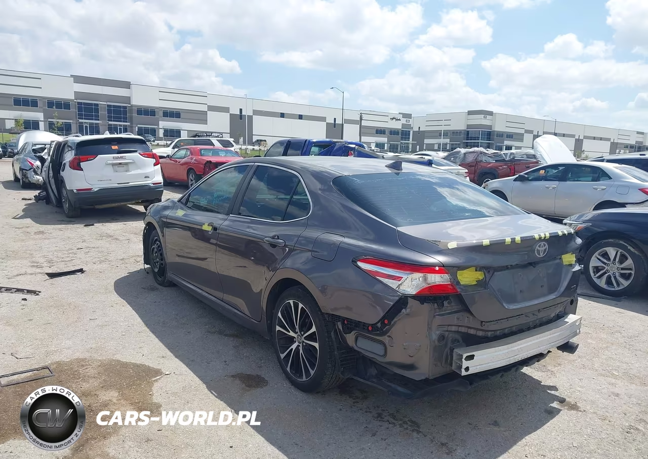 2020 Toyota Camry Se VIN:4T1G11AK0LU350609 - 3