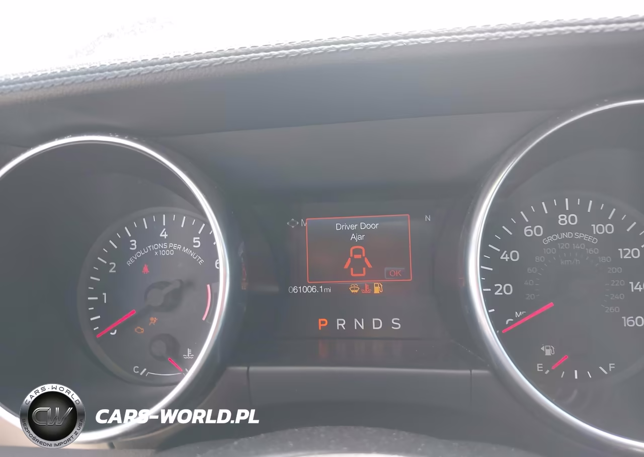 2020 Ford Mustang Ecoboost Premium VIN:1FATP8UHXL5105925 - 7