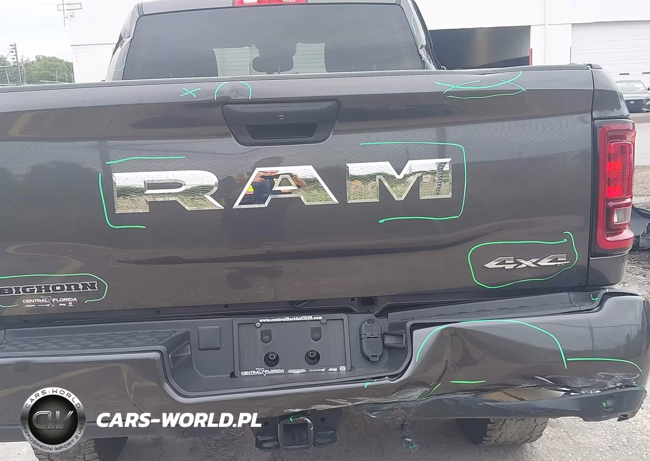 2025 Ram 2500 Big Horn 4X4 6'4 Box VIN:3C63R5DL8SG534860 - 13