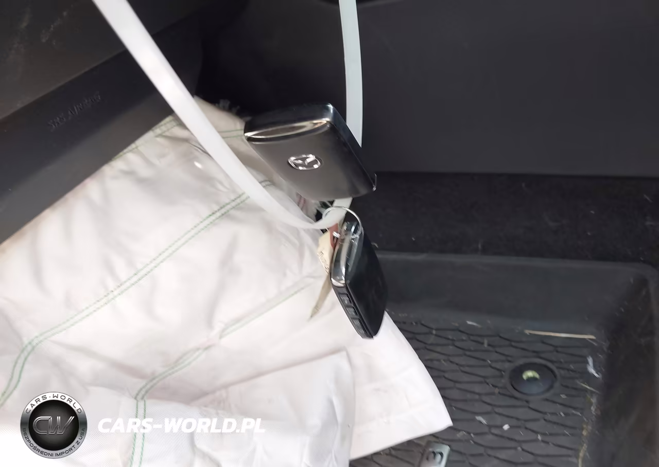 2025 Mazda Mazda3 2.5 S Select Sport VIN:JM1BPABMXS1766681 - 10