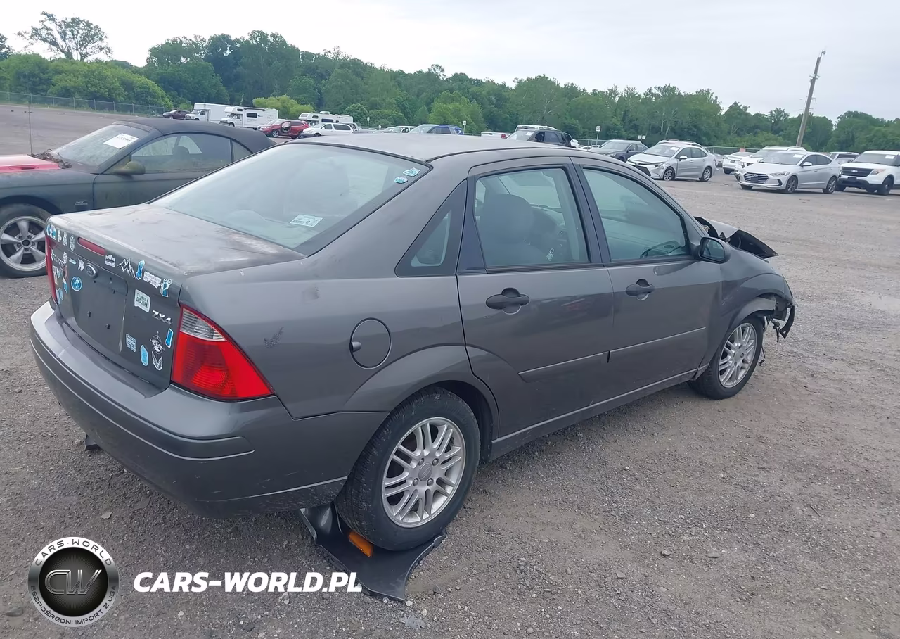 2005 Ford Focus Zx4 VIN:1FAFP34N65W140528 - 4