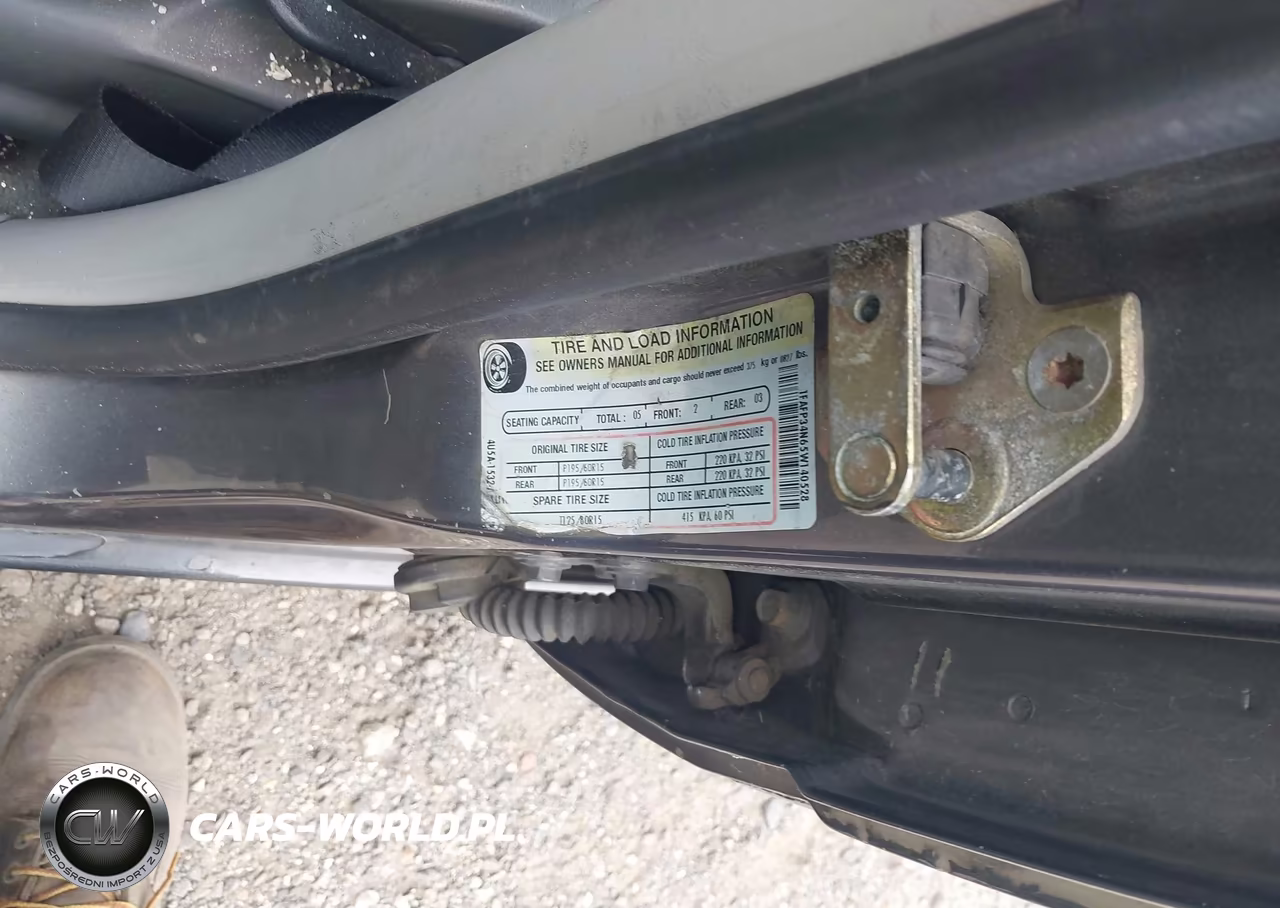 2005 Ford Focus Zx4 VIN:1FAFP34N65W140528 - 9