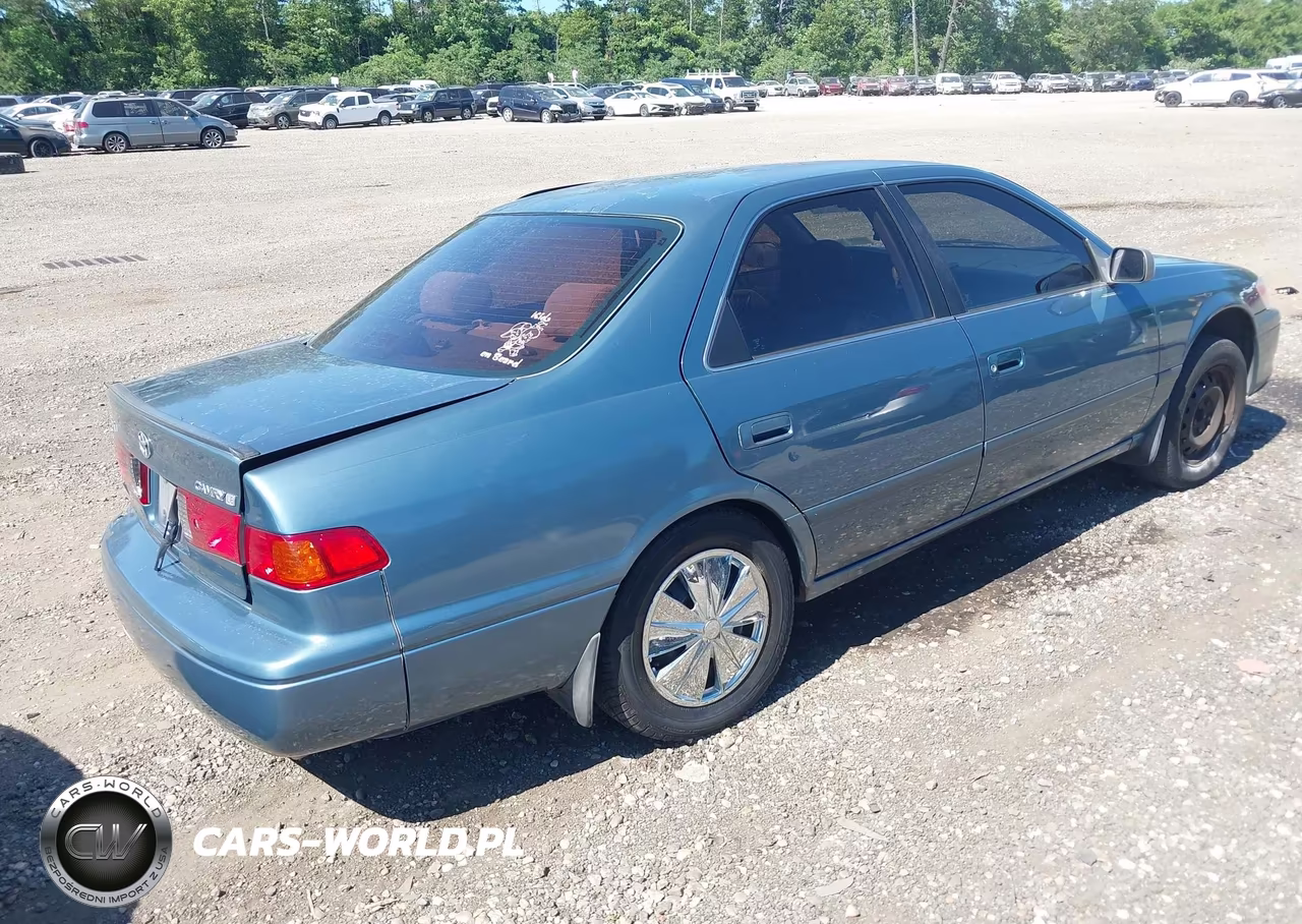 2001 Toyota Camry Le VIN:4T1BG22K01U824553 - 4