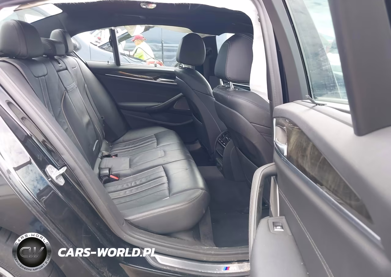 BMW 540 XI VIN:WBAJE7C50KG893185 - 8