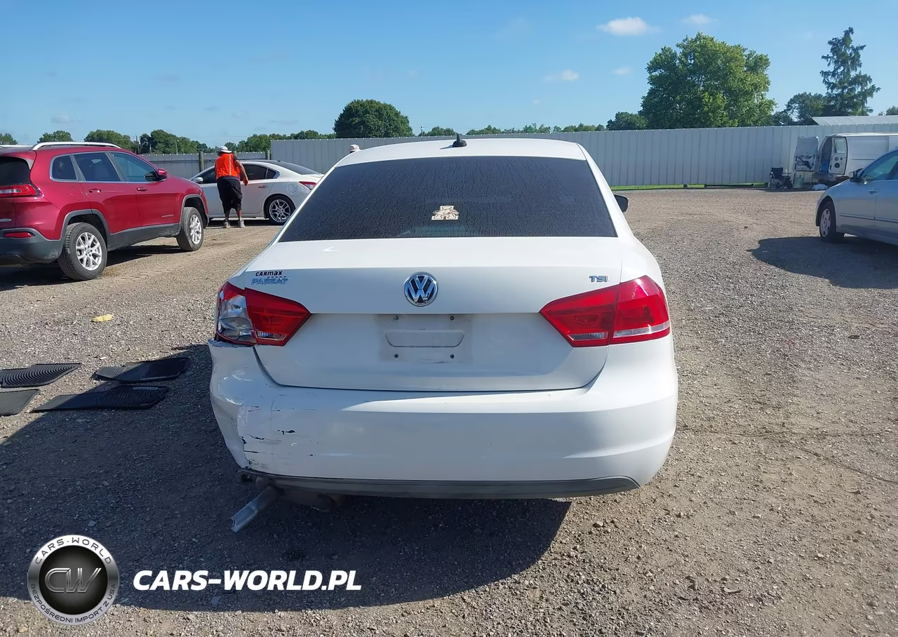 2015 Volkswagen Passat 1.8T Wolfsburg Edition VIN:1VWAT7A30FC043397 - 17