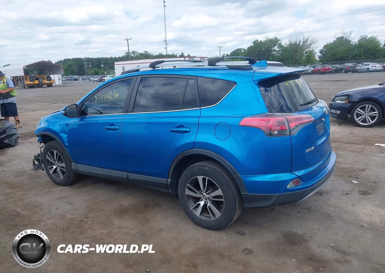 2017 Toyota Rav4 Xle VIN:JTMWFREVXHJ700146 - 3