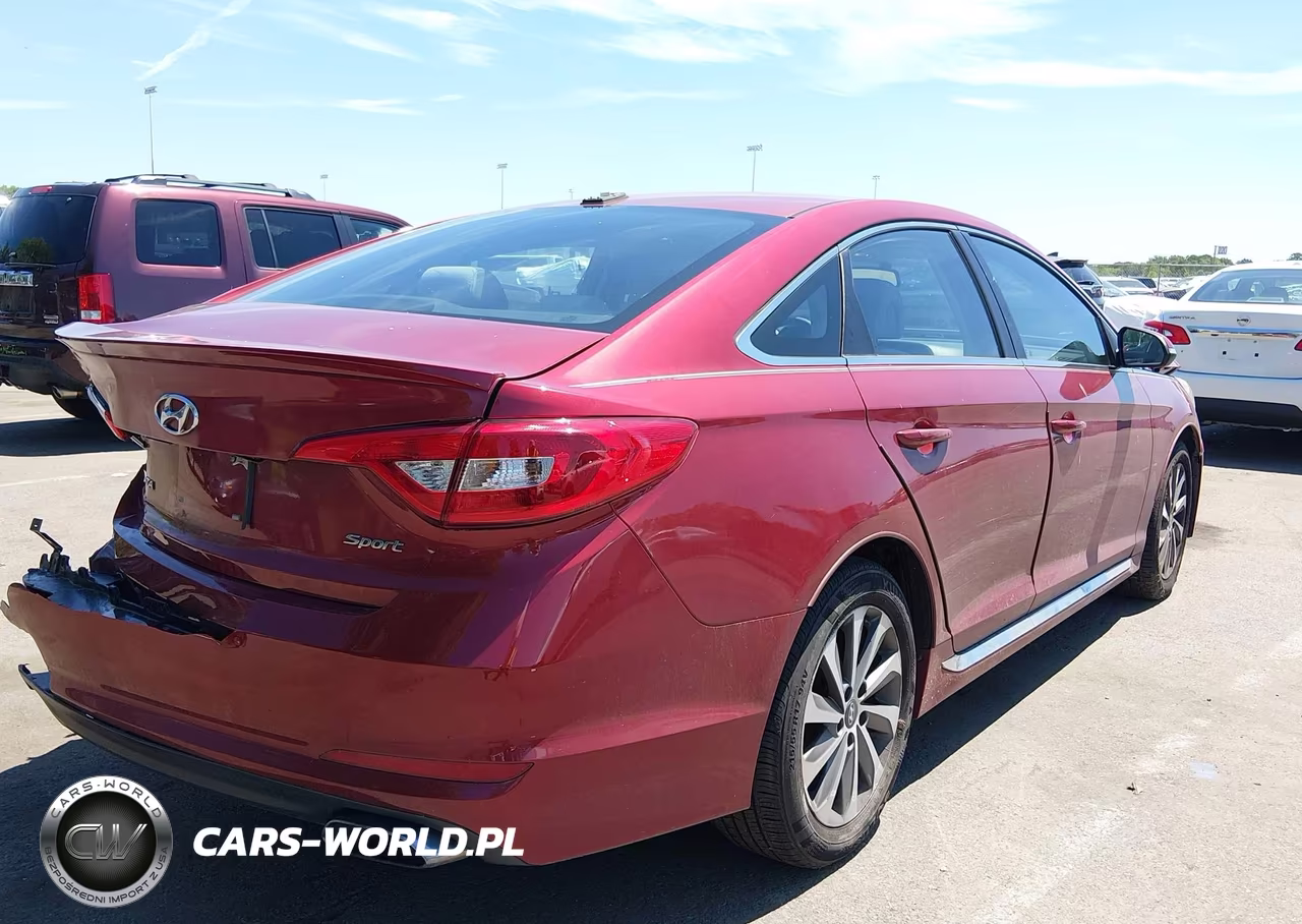 2016 Hyundai Sonata Sport VIN:5NPE34AF4GH423006 - 4
