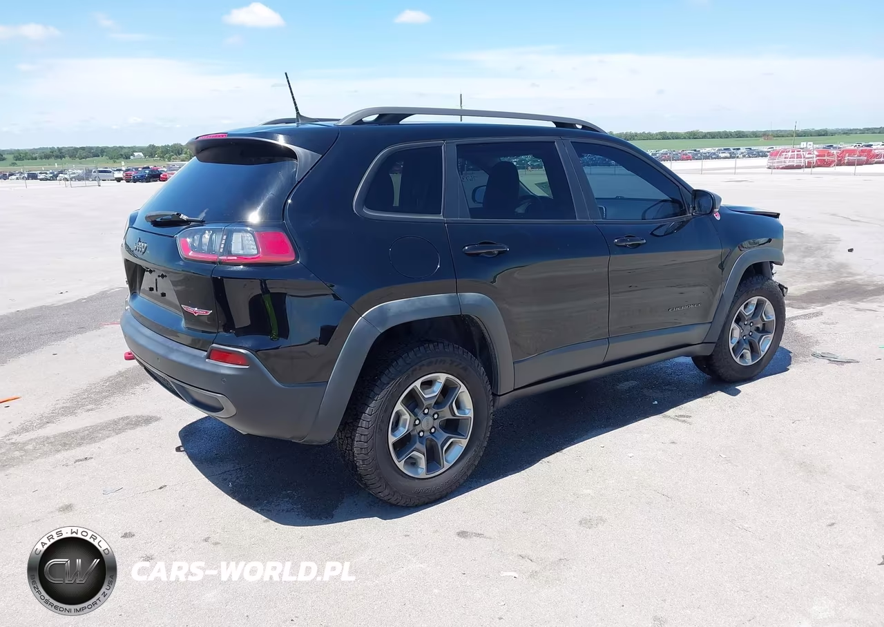 2019 Jeep Cherokee Trailhawk 4X4 VIN:1C4PJMBX5KD353312 - 4