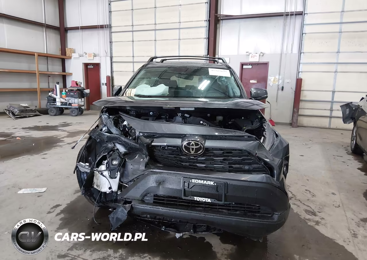 2025 Toyota Rav4 Xle Premium VIN:2T3A1RFV4SC578126 - 13