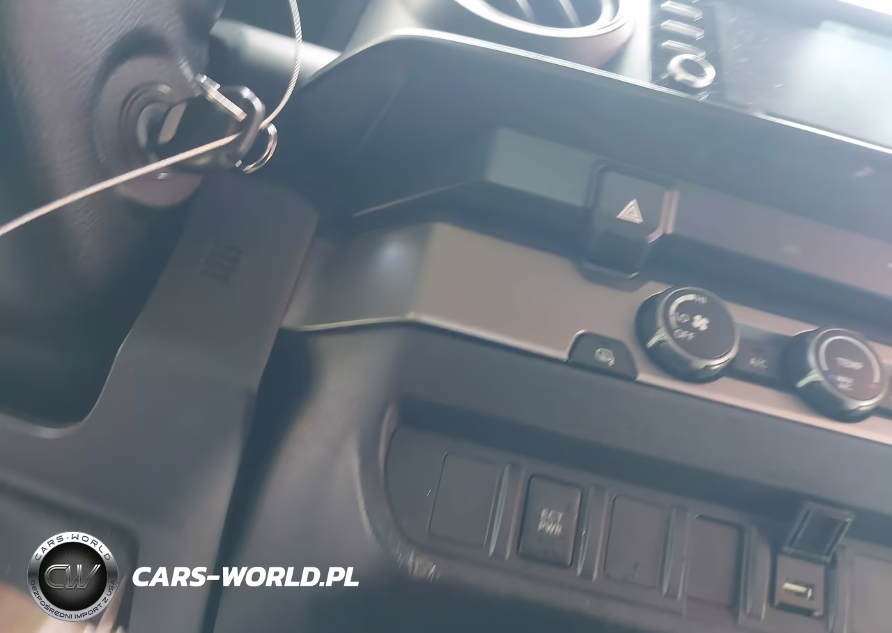 2021 Toyota Tacoma Sr VIN:5TFAX5GNXMX192037 - 11
