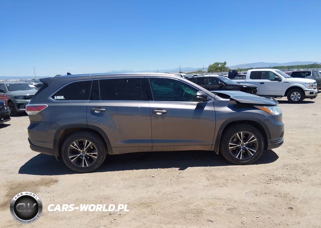 2016 Toyota Highlander Xle V6 VIN:5TDJKRFHXGS295342 - 13