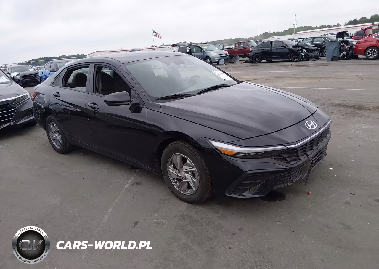 2025 Hyundai Elantra Se – zdjęcie 1 z 18