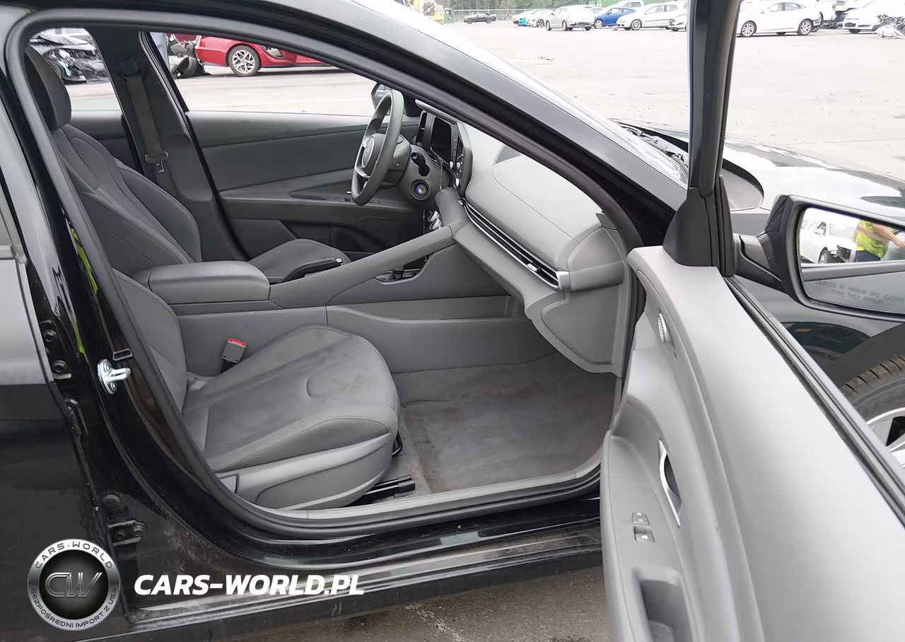 2025 Hyundai Elantra Se VIN:KMHLL4DGXSU930644 - 5