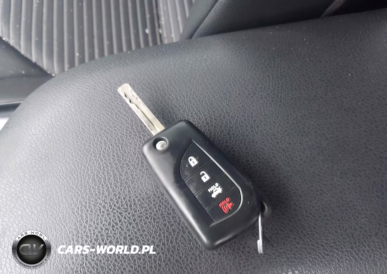 2018 Toyota Camry Se VIN:4T1B11HK0JU660627 - 11