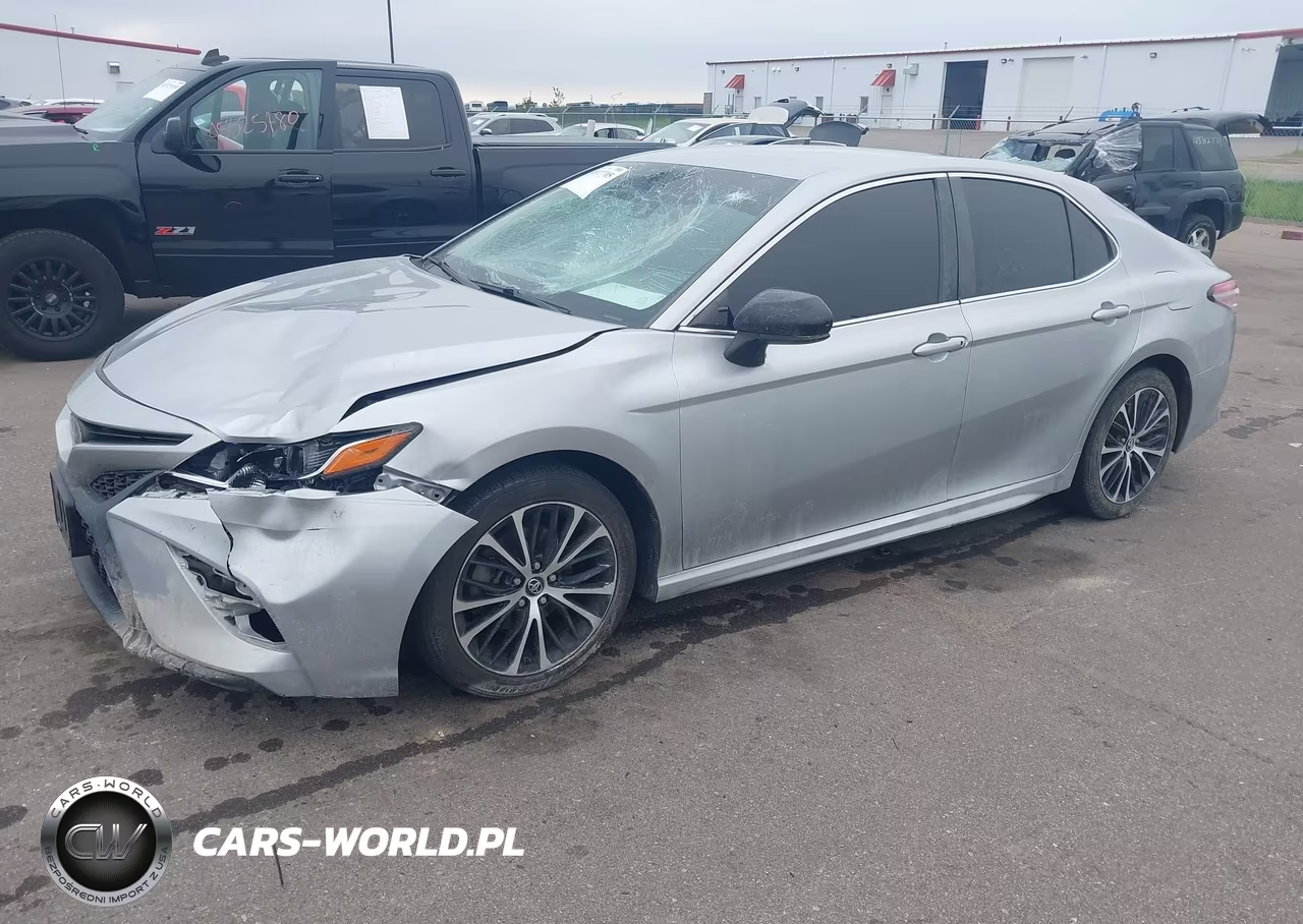 2018 Toyota Camry Se VIN:4T1B11HK0JU660627 - 2