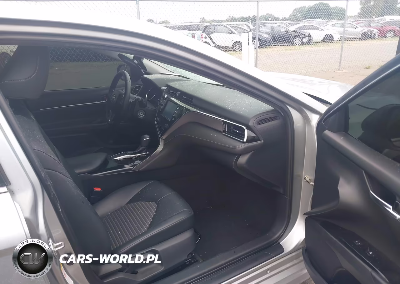 2018 Toyota Camry Se VIN:4T1B11HK0JU660627 - 5