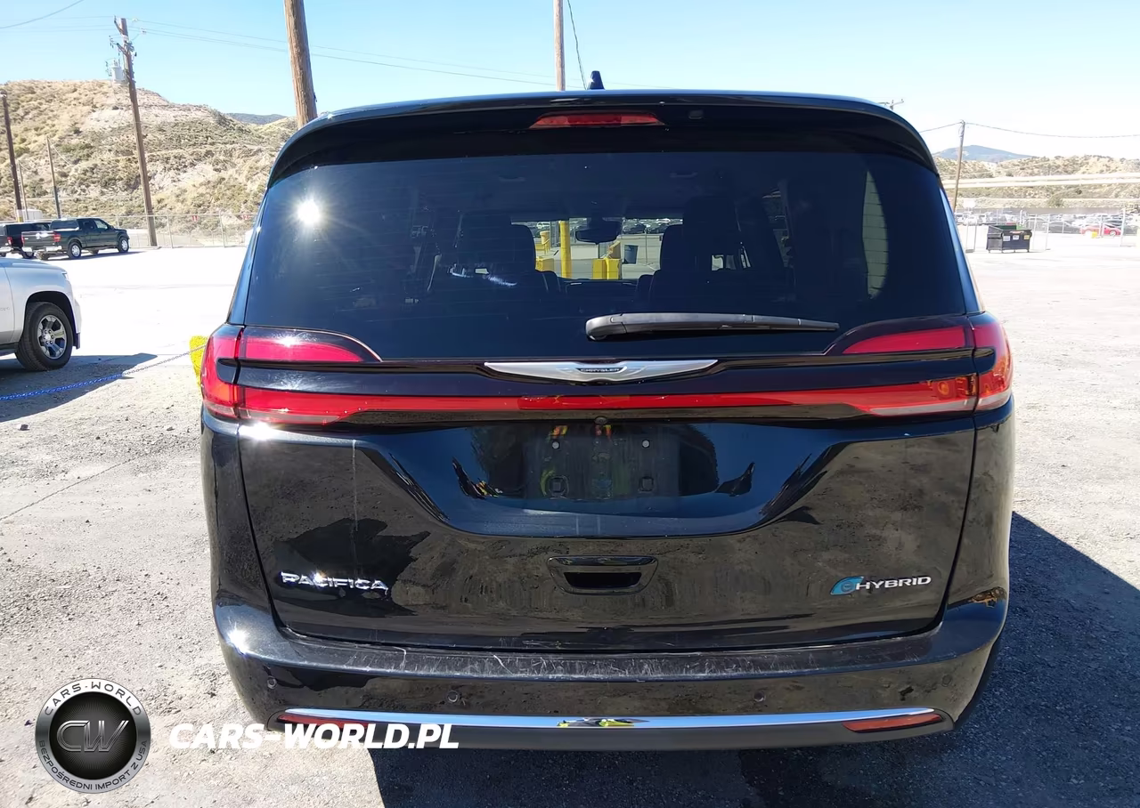2023 Chrysler Pacifica Hybrid Touring L VIN:2C4RC1L75PR608965 - 18