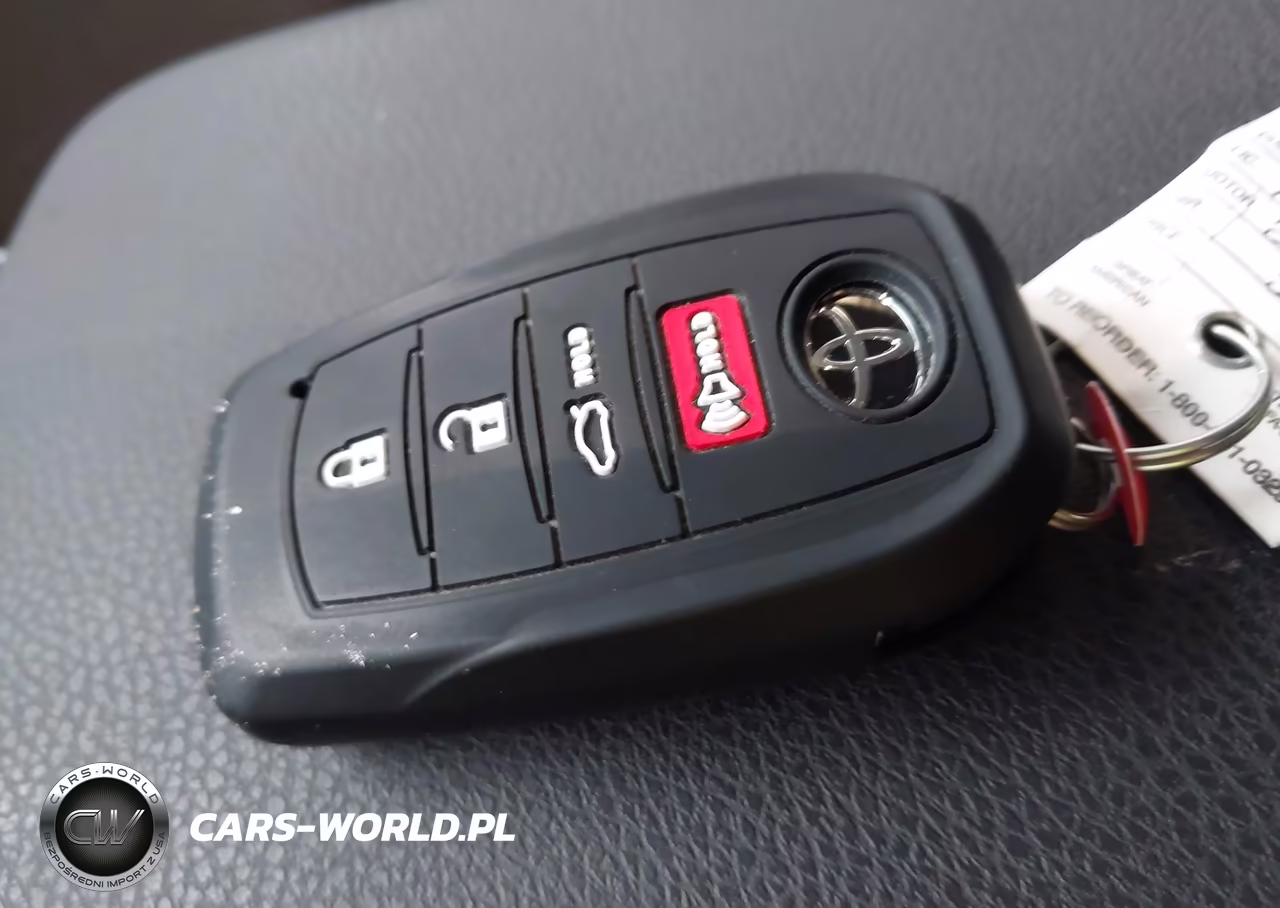 2025 Toyota Camry Le VIN:4T1DAACK2SU201276 - 11