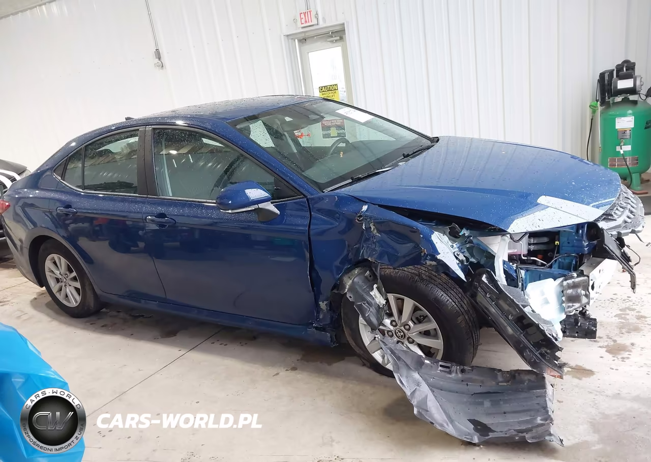 2025 Toyota Camry Le VIN:4T1DAACK2SU201276 - 13