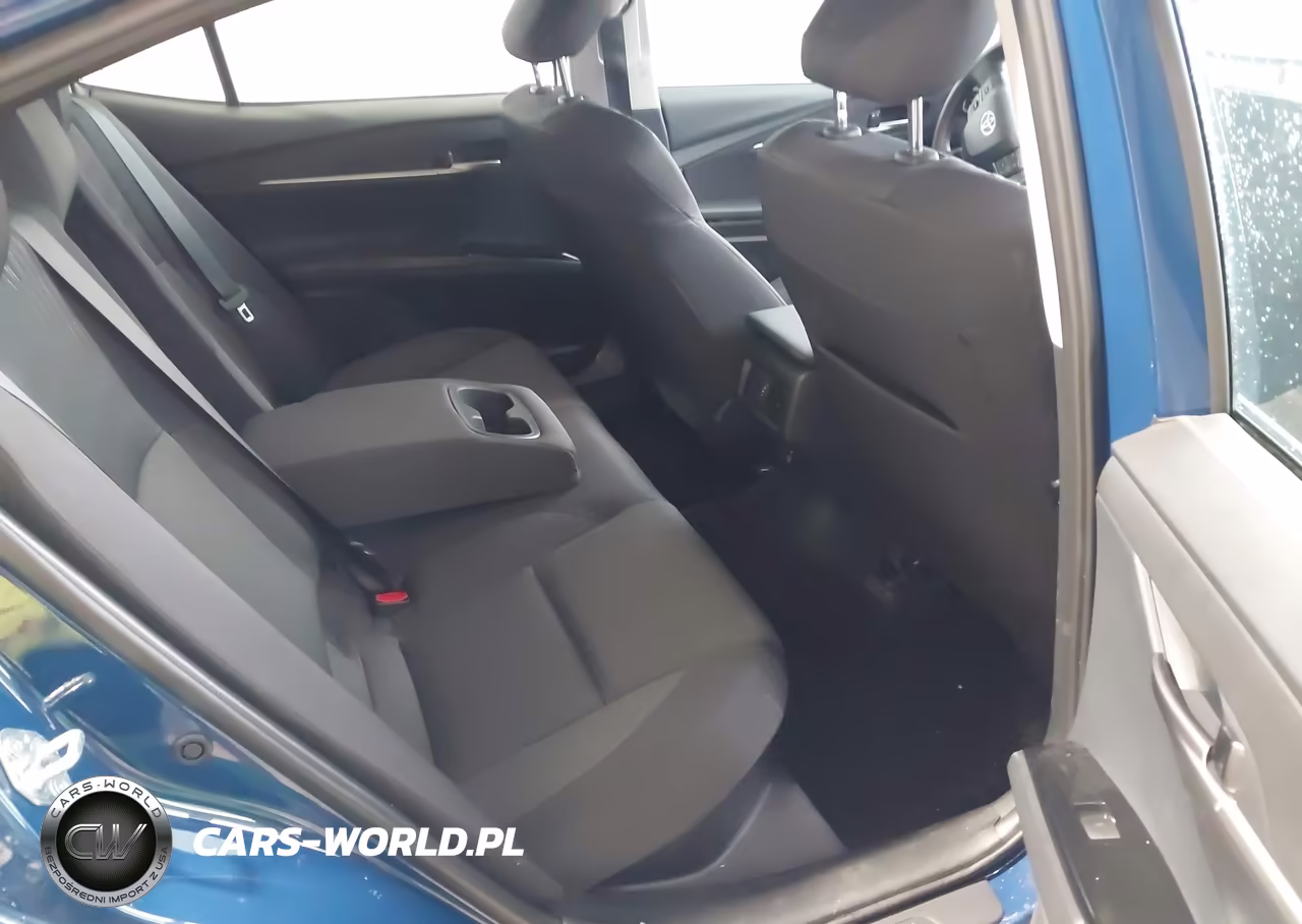 2025 Toyota Camry Le VIN:4T1DAACK2SU201276 - 8
