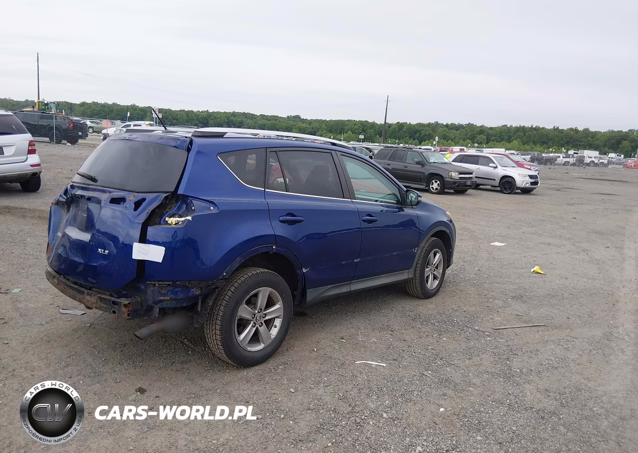 2015 Toyota Rav4 Xle VIN:2T3WFREV0FW144069 - 4