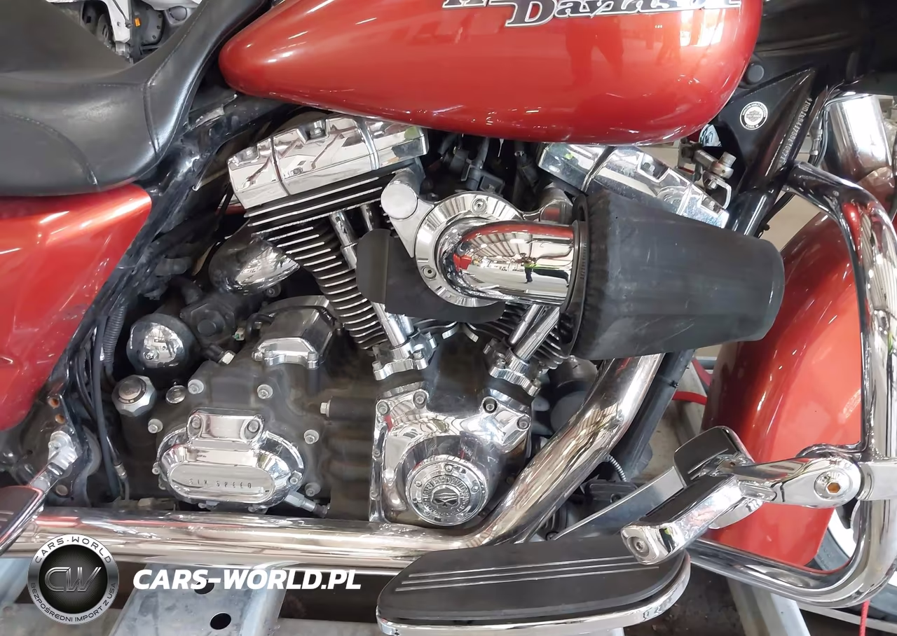 2011 Harley-Davidson Flhx VIN:1HD1KB417BB610271 - 8