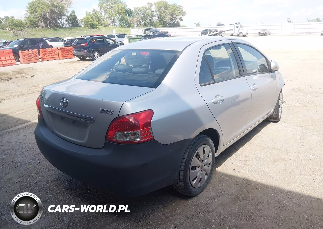 2010 Toyota Yaris VIN:JTDBT4K31A1362462 - 4
