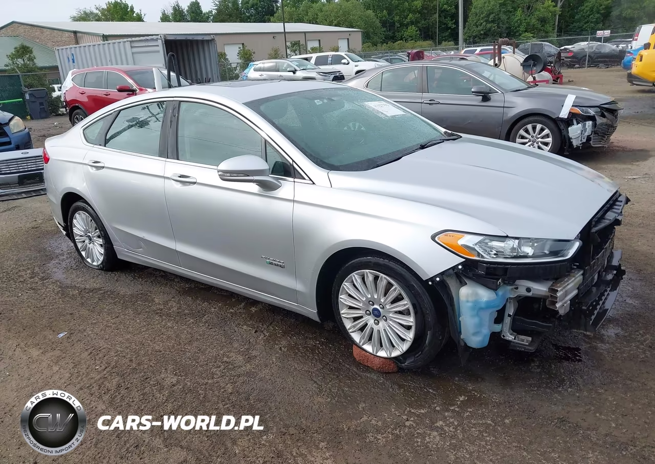 2016 Ford Fusion Energi Se Luxury – zdjęcie 1 z 17