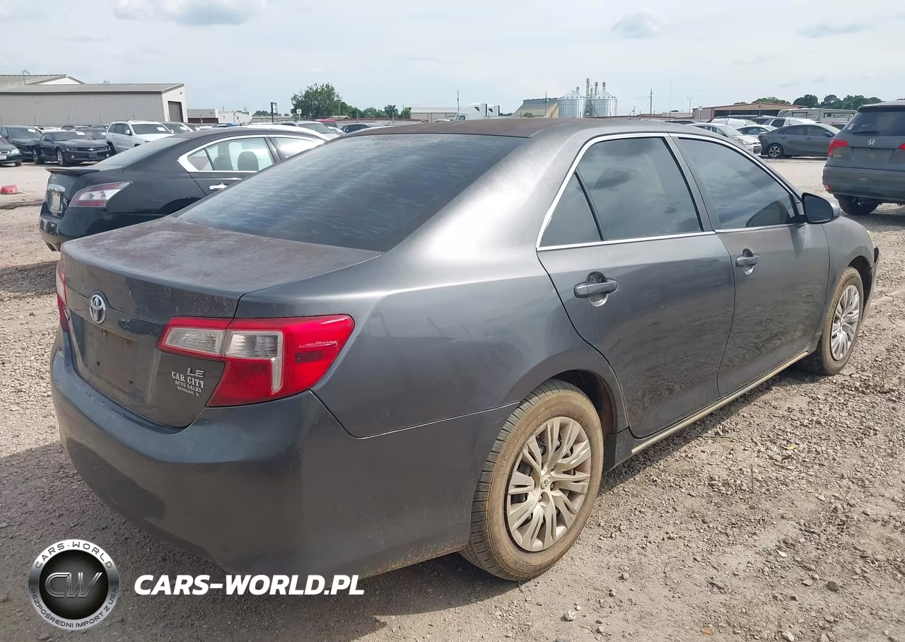 2013 Toyota Camry Le VIN:4T1BF1FK2DU255586 - 4