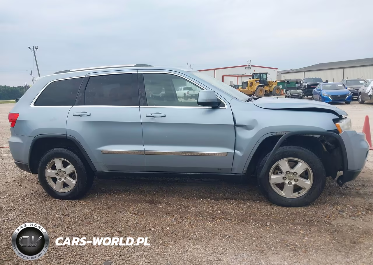2012 Jeep Grand Cherokee Laredo VIN:1C4RJEAG1CC227939 - 13