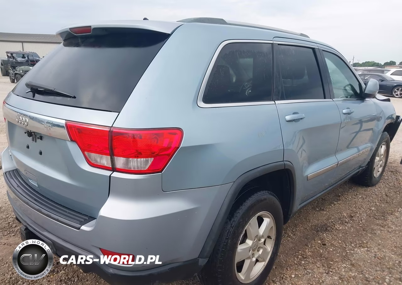 2012 Jeep Grand Cherokee Laredo VIN:1C4RJEAG1CC227939 - 4