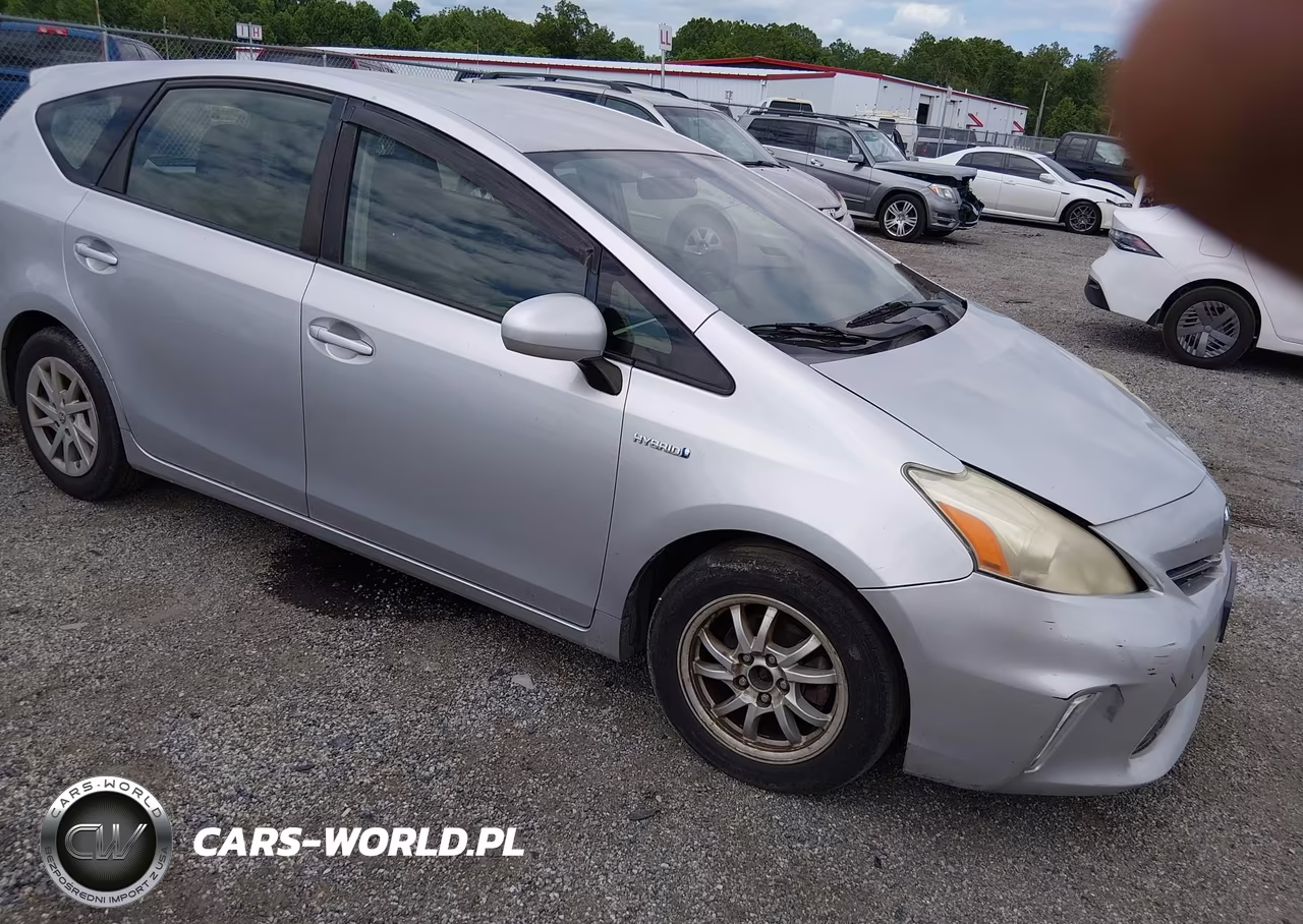 2013 Toyota Prius V Three – zdjęcie 1 z 16